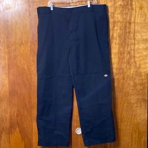 42x30
Dickies Men's Loose Fit Double Knee Twill Work Pant